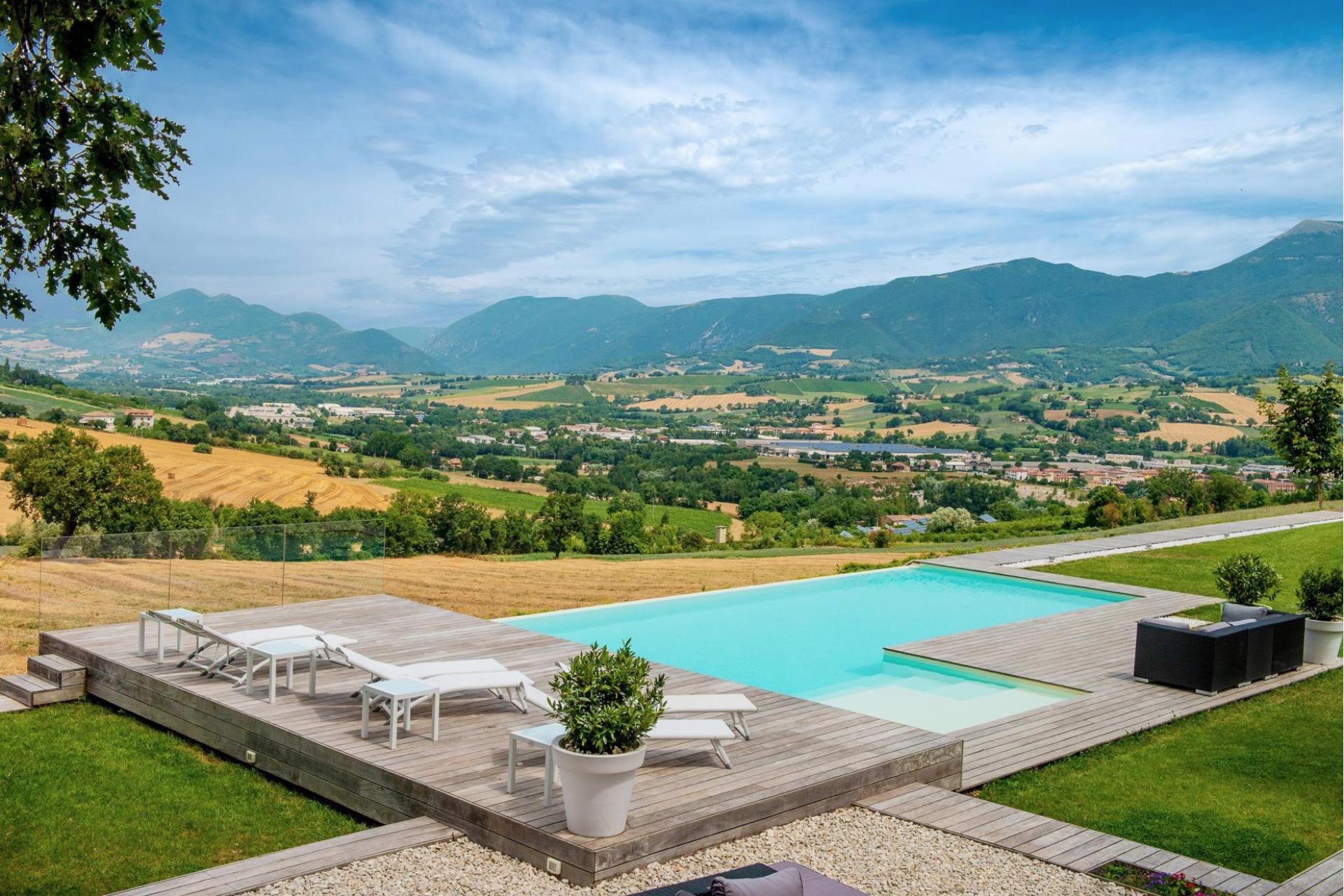 3. Oase der Ruhe in der Landschaft von Le Marche