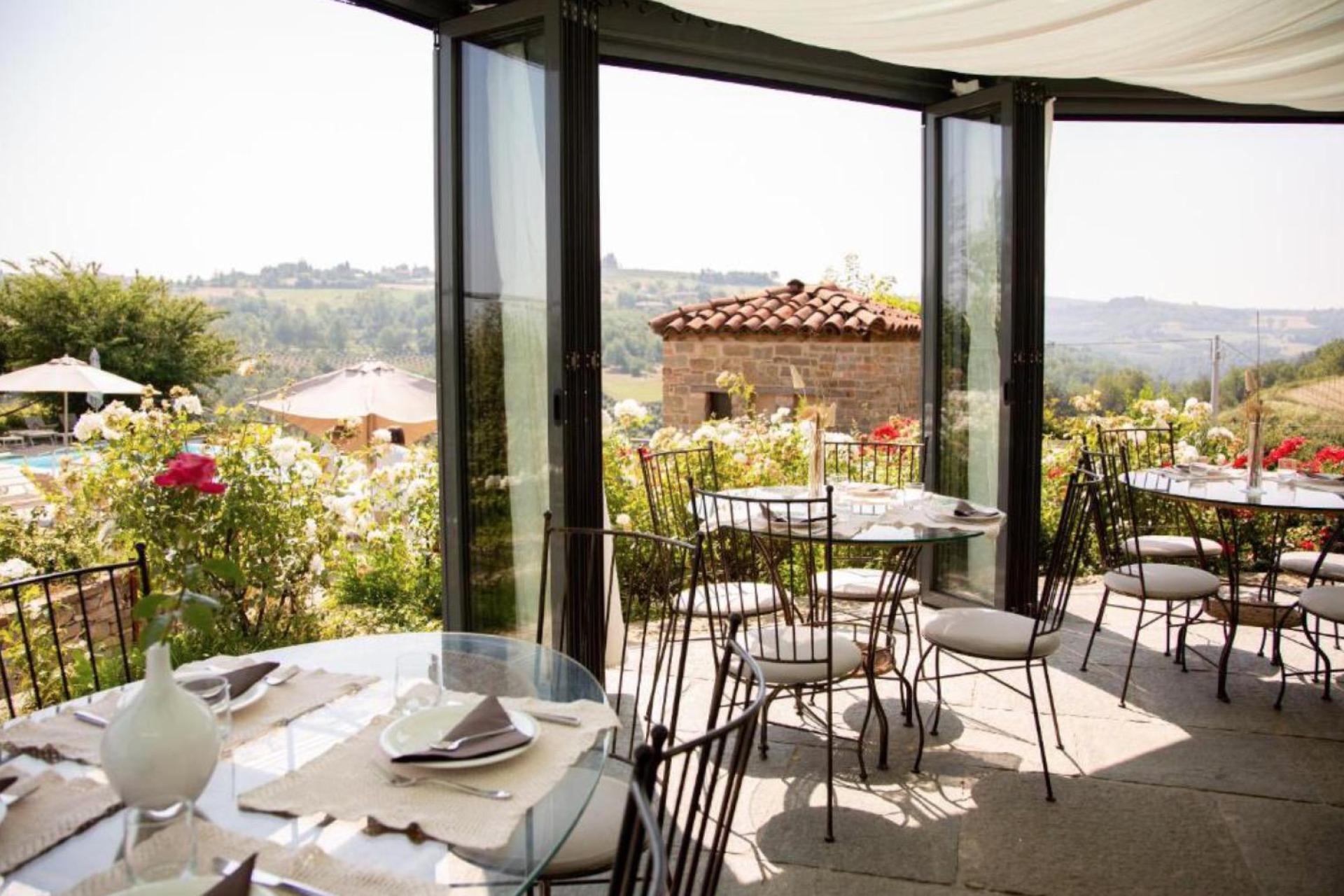 Schöne  Zimmer mit Frühstück und Restaurant im Piemont