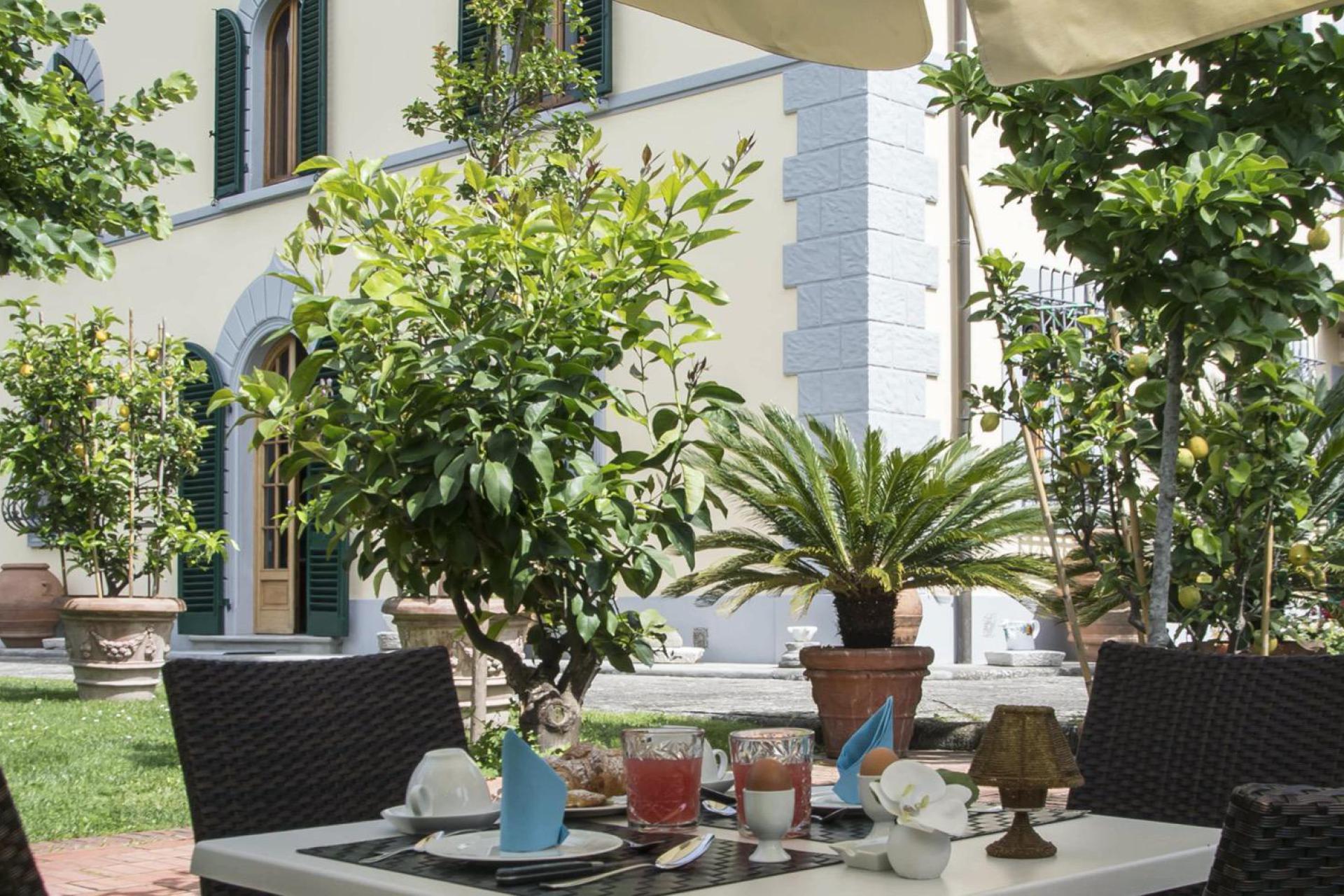 Stattliche Villa zwischen Florenz und Lucca