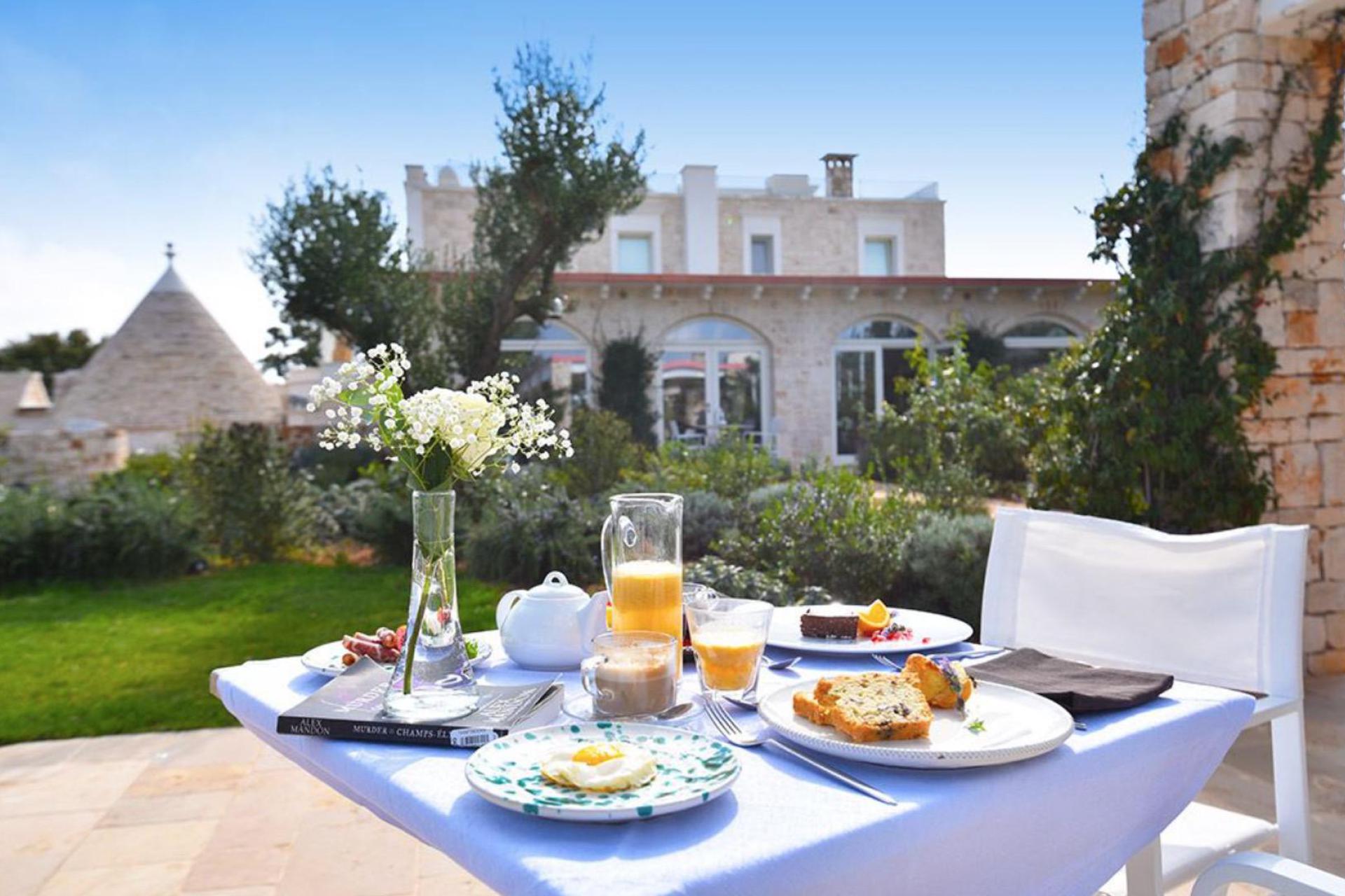 Charakteristische Zimmer und Suiten in schönem Trullo