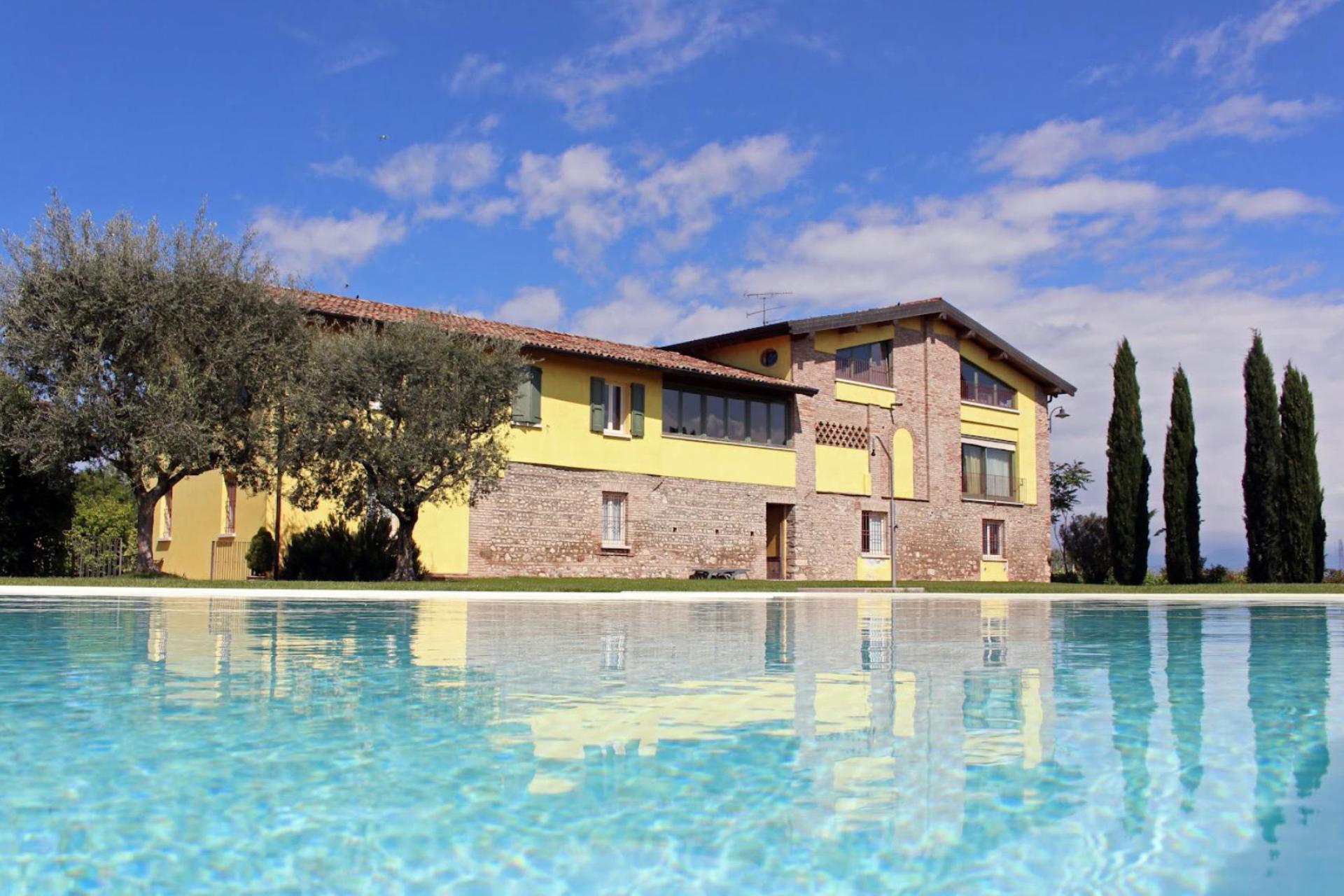 Agriturismo Gardasee, Ferienwohnungen umgeben von Weinbergen