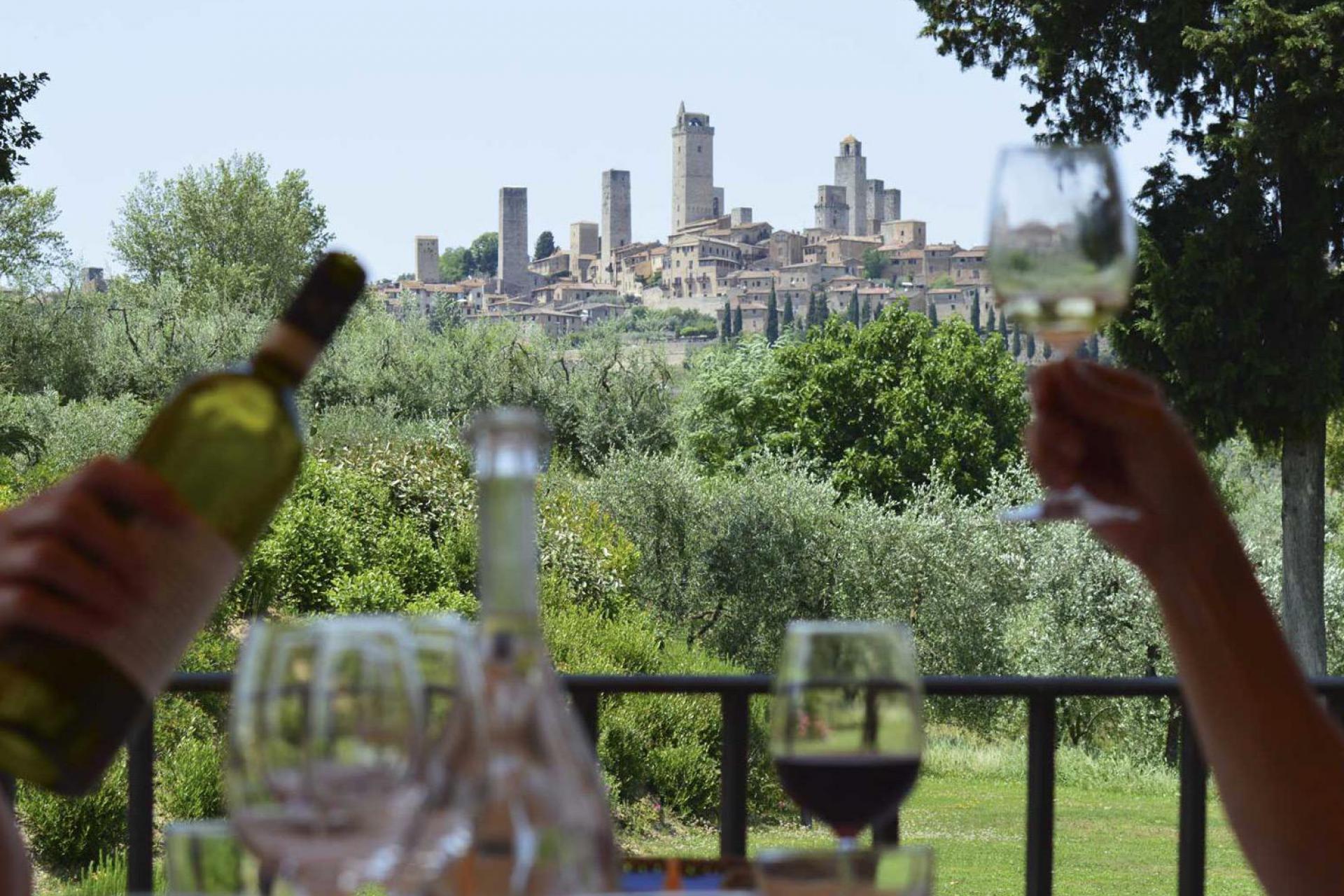 Romantisches Weingut mit Blick auf San Gimignano