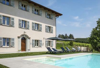 Gastfreundlicher Agriturismo mit Pool im Piemont
